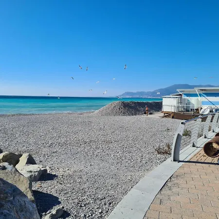 Casa Elena Bordighera, A Due Passi Dal Mare Per 4 Persone Lejlighed *