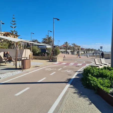 Casa Elena Bordighera, A Due Passi Dal Mare Per 4 Persone Apartman