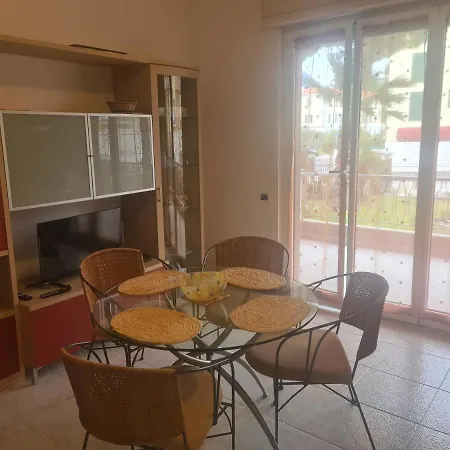 Casa Elena Bordighera, A Due Passi Dal Mare Per 4 Persone Bordighera